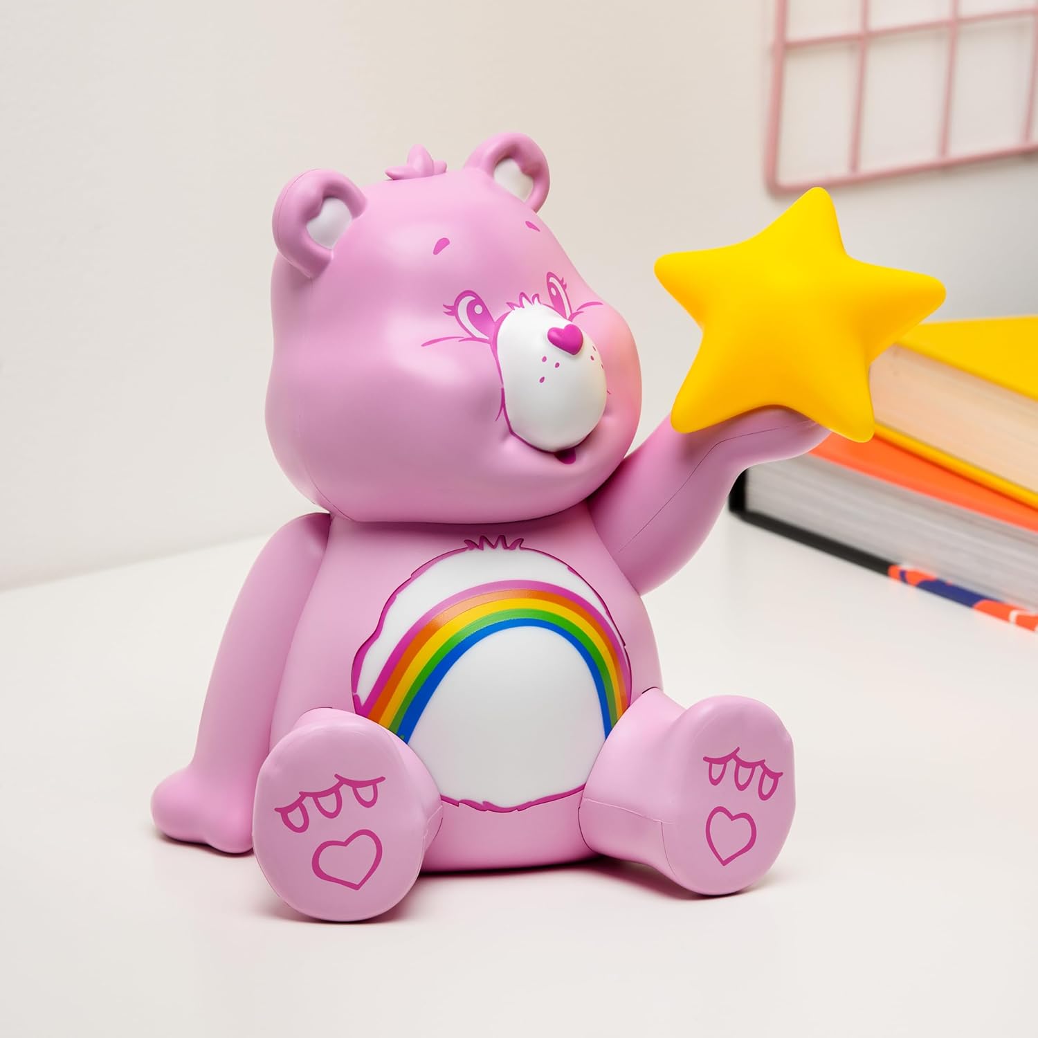 Paladone GloBuddies-Nachtlicht Hurrabärchi von den Glücksbärchi, offiziell lizenzierte 3D-LED-Stimmungslampe, batteriebetrieben, Schlafzimmer- und Schreibtischdekoration, Sammlerstück, Fangeschenk