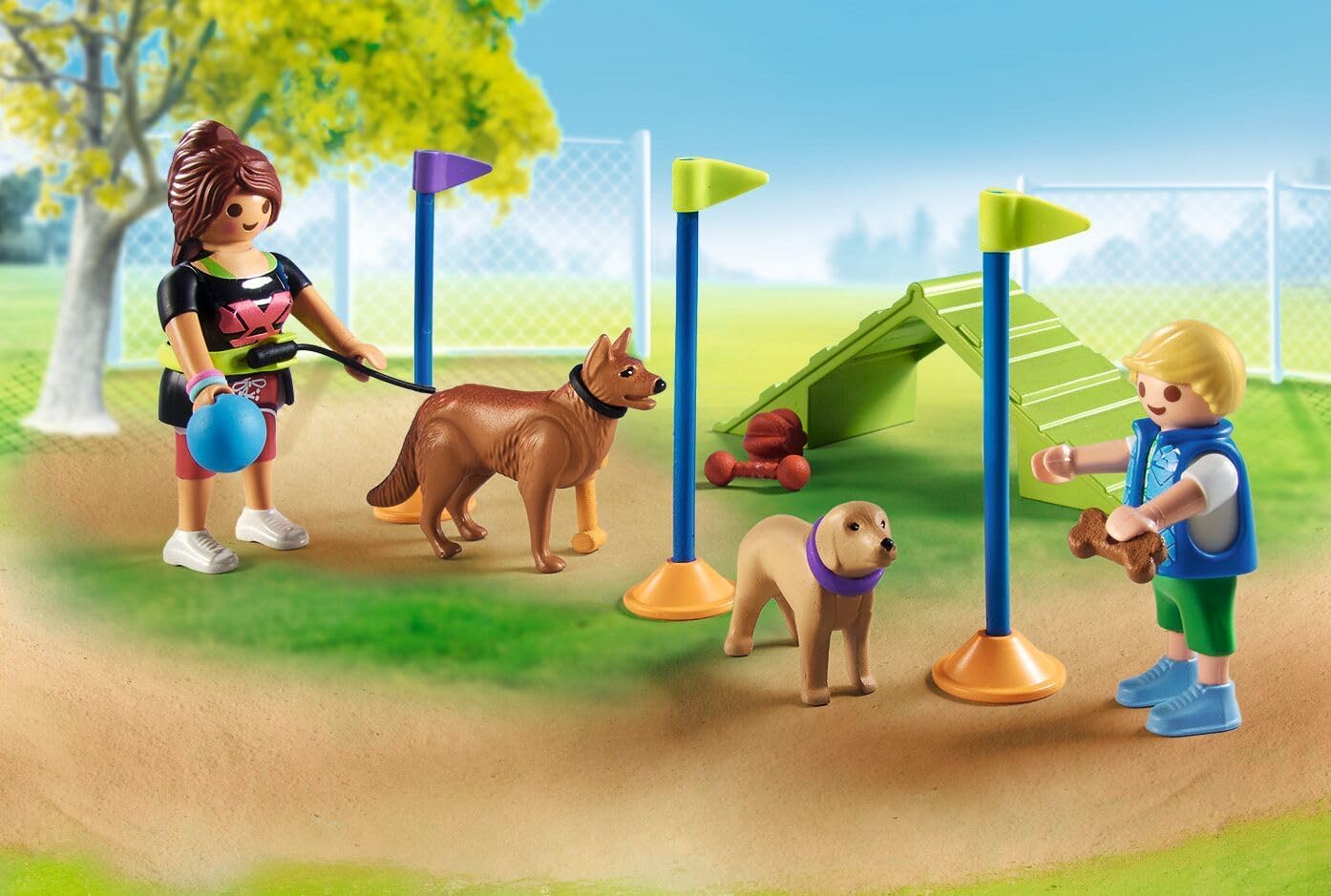 PLAYMOBIL | My Life | Hondenspeelplaats | Speelgoed voor kinderen | Hondenfiguren Set | Speelgoed voor kinderen vanaf 4 jaar | 71745