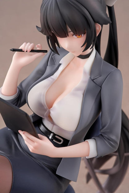 Azur Lane Pvc Statue 1/6 Takao Ofiice Lady Ver. 18 Cm