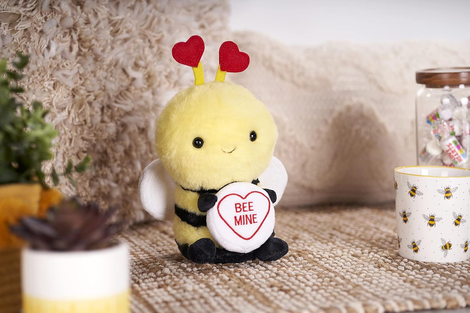 Posh Paws Swizzles Love Hearts 18cm (7 inches) Bethany Bumble Bee 'Bee Mine' Soft Toy