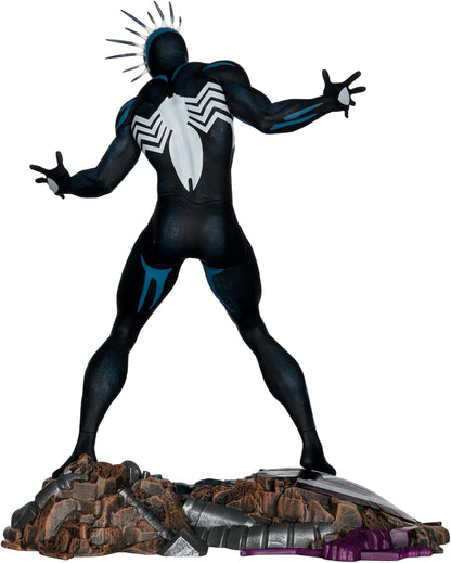 McFarlane Toys - Marvel Spider-Man coleccionable a escala 1:6 con escena y cómic (Marvel Super Heroes Secret Wars #8
