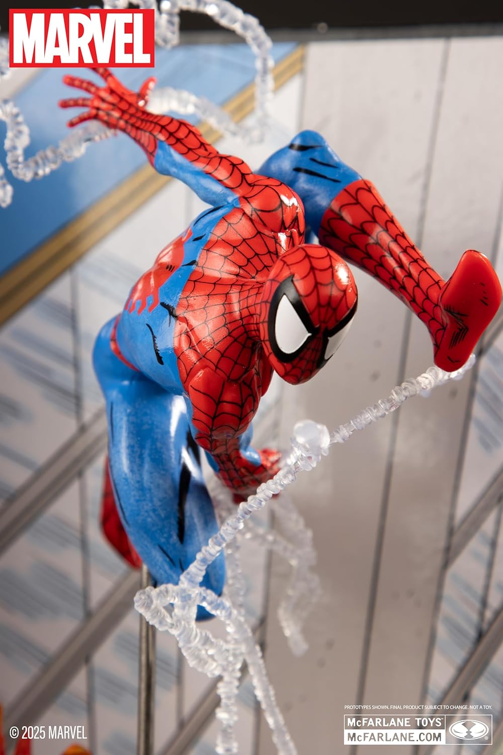 McFarlane Toys - Marvel Spider-Man coleccionable a escala 1:10 con escena (The Amazing Spider-Man #302