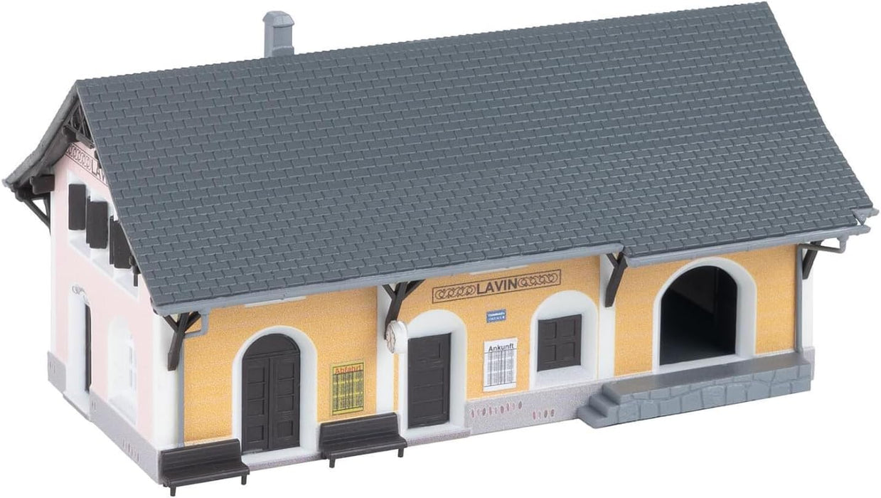 212128 N Station Lavin