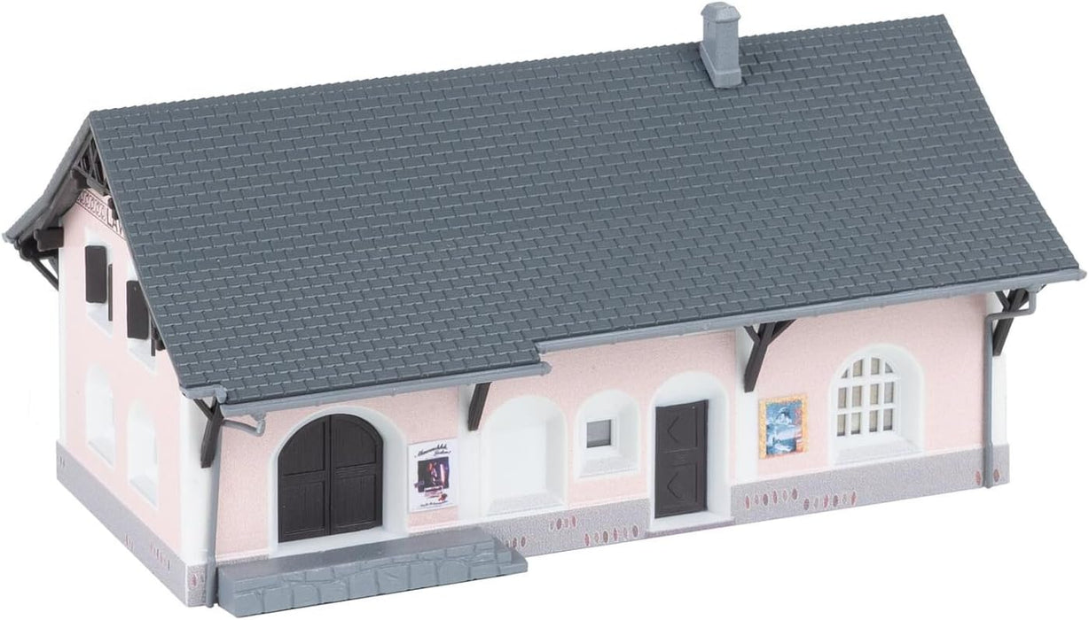 212128 N Station Lavin