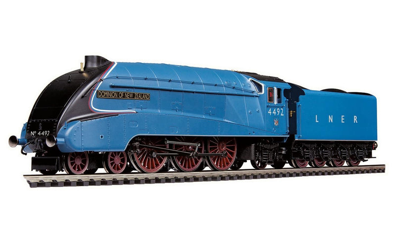 Hornby Steam Train - R30422 Dublo LNER Class A4 Dominion of New Zealand 4492 - Era 3 00 Gauge Locomotives for Train Set, Engine Models for Adults - 1:76 Scale Model Gift
