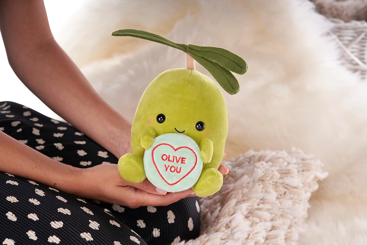Swizzels 38013 Ollie Olive You - Peluche de Corazones (18 cm