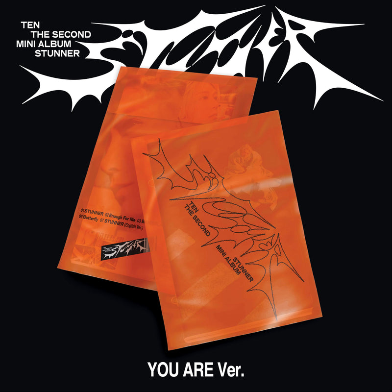 Stunner - Pack Book Version - incl. 80pg Photobook + Photocard