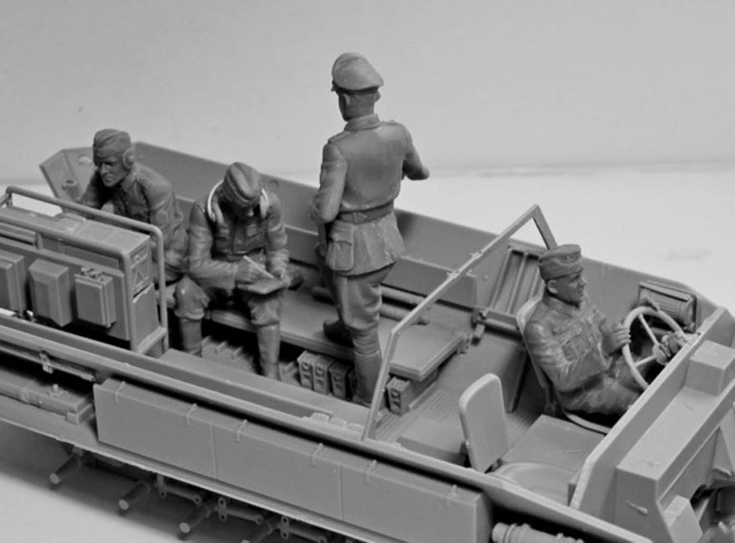 ICM 1:35 - German Command Vehicle Crew (1939-42) 4 Fig
