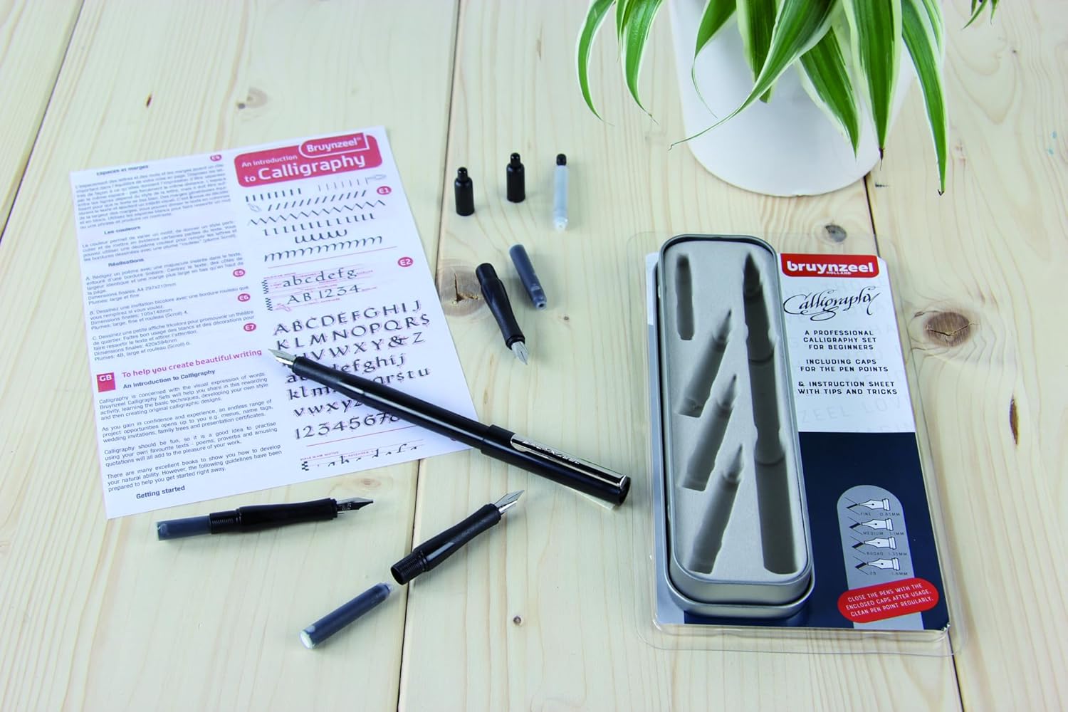 Bruynzeel Set Calligrafia Basic | Calligrafia per Principianti | Set di Penne Stilografiche con 4 Pennini, 3 Cartucce d'Inchiostro Nero e Convertitore d'Inchiostro + Istruzioni