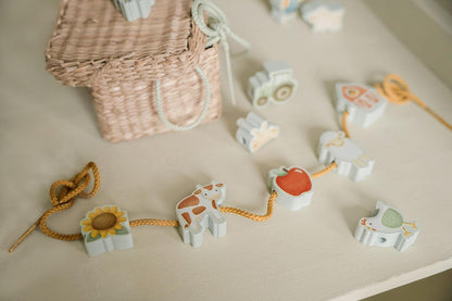 Little Dutch Little Farm 125612 - Gioco a filo in legno