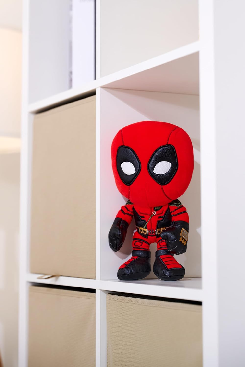 Simba MARVEL Deadpool plush figure 25cm medium size plush figure, from the MARVEL Studios Deadpool and Wolverine movie, toy for fans and collectors