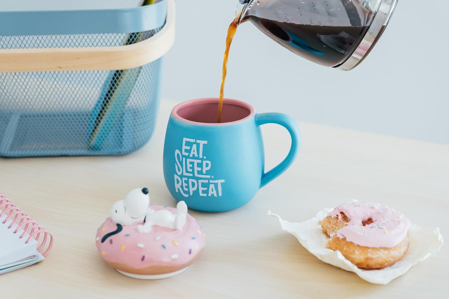 Grupo Erik 3D Kaffeetasse Tasse Kaffeetasse Snoopy Teetasse - Keramik Tasse - Kaffeebecher Größe 17 x 8,5 cm - Fassungsvermögen 500 ml - Offizielle Lizenz Snoopy Geschenke Fanartikel