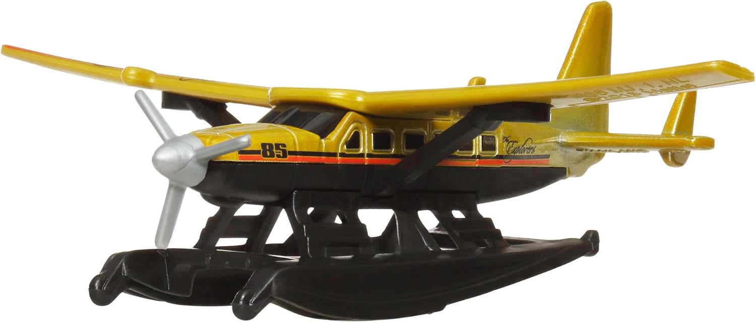 Matchbox Sky Busters, Toy Airplane, Helicopter, Space Shuttle, Jet or Other Aircraft Replica with Rolling Wheels and/or Spinning Propellers (Styles May Vary), JDJ05