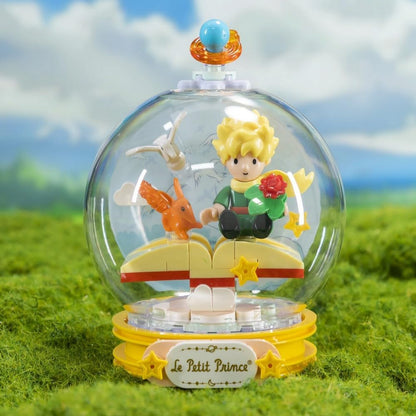Pantasy Set Construction Figure The Little Prince Sitting on a Book (86334