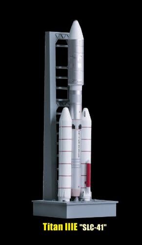 Dragon Models Titan III raketten met lanceerpads ruimteraketten, set van 3, schaal 1:400