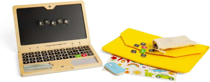 Bigjigs Toys Tech Set - 95 piezas de juguete de madera para laptop con pantalla de pizarra, juegos de simulación y accesorios para niños pequeños y niños, actividad de aprendizaje preescolar, regalos