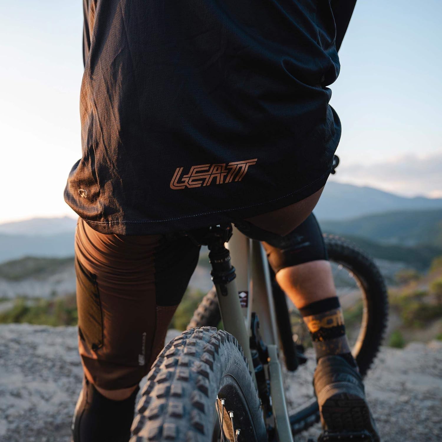 Leatt Men's Maglia MTB Enduro 4.0 Elastica a Maniche Lunghe Enduro 4.0 Long Sleeve Stretch MTB Jersey