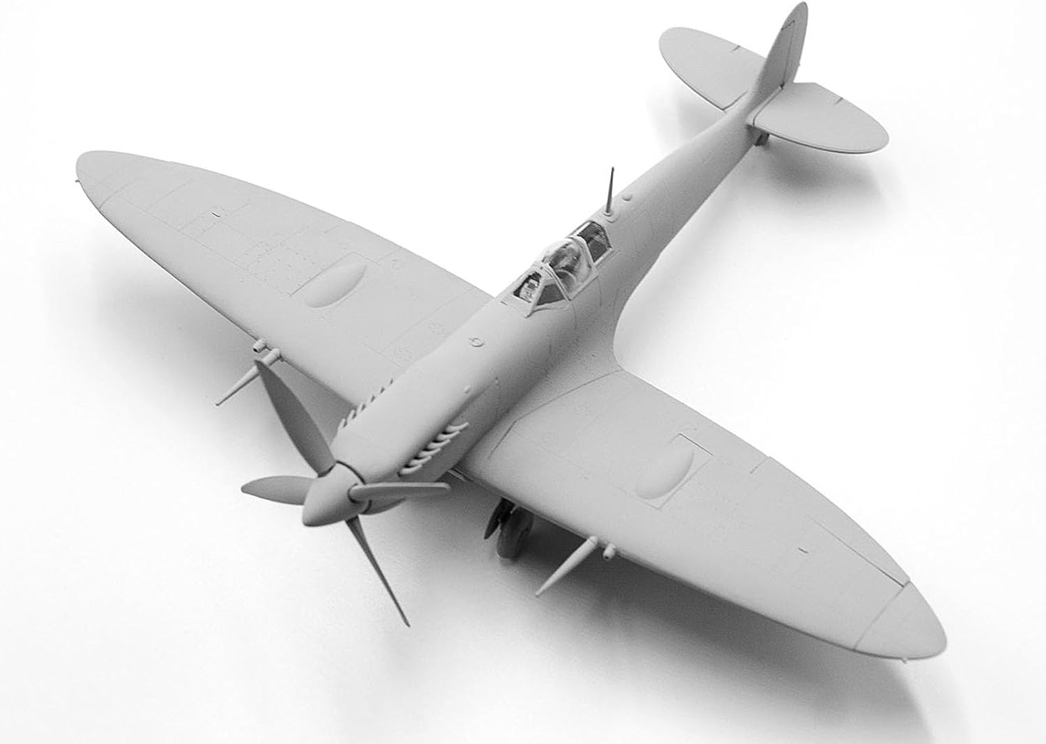 ICM 1:48 - Spitfire Mk.VII, WWII British Fighter