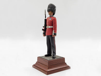 ICM 1:16 - British Grenadiers Queen's Guard