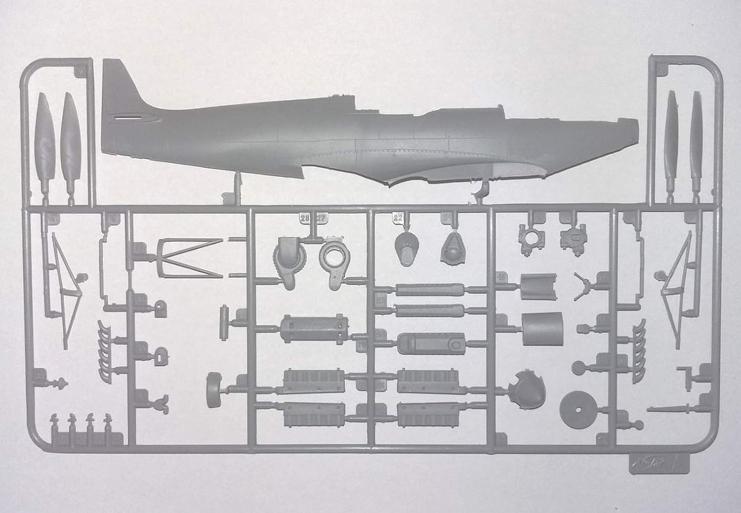 ICM 1:48 - Spitfire Mk.IXC Beer Delivery