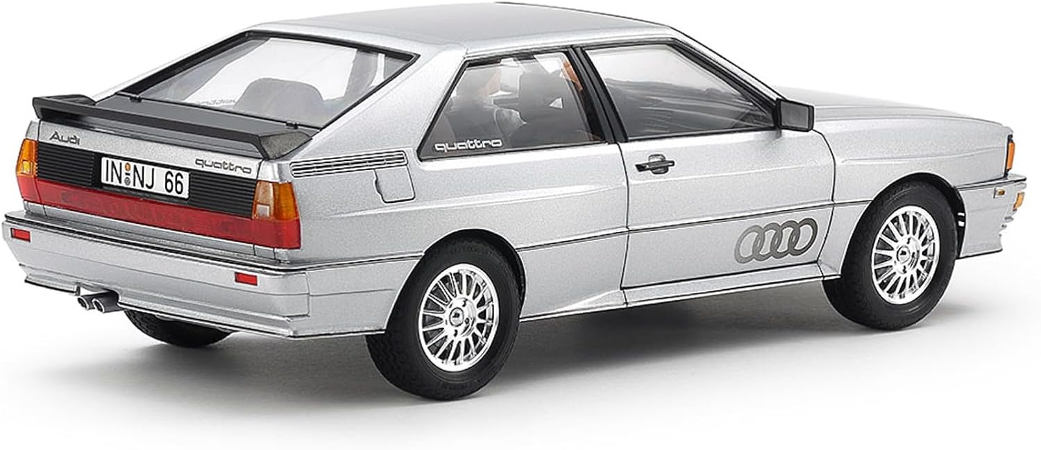 TAMIYA 24031 1:24 Audi Quattro, kit di costruzione in plastica, hobby, artigianato, incollaggio, modellismo, modellismo in plastica