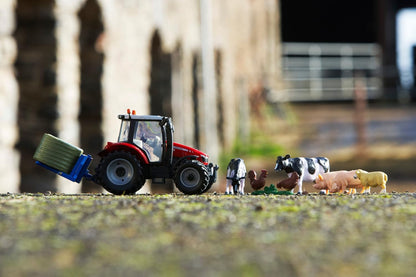 Britains 43205 Massey Ferguson 5612 Playset Tractor Bales Lifter Animals 1:32