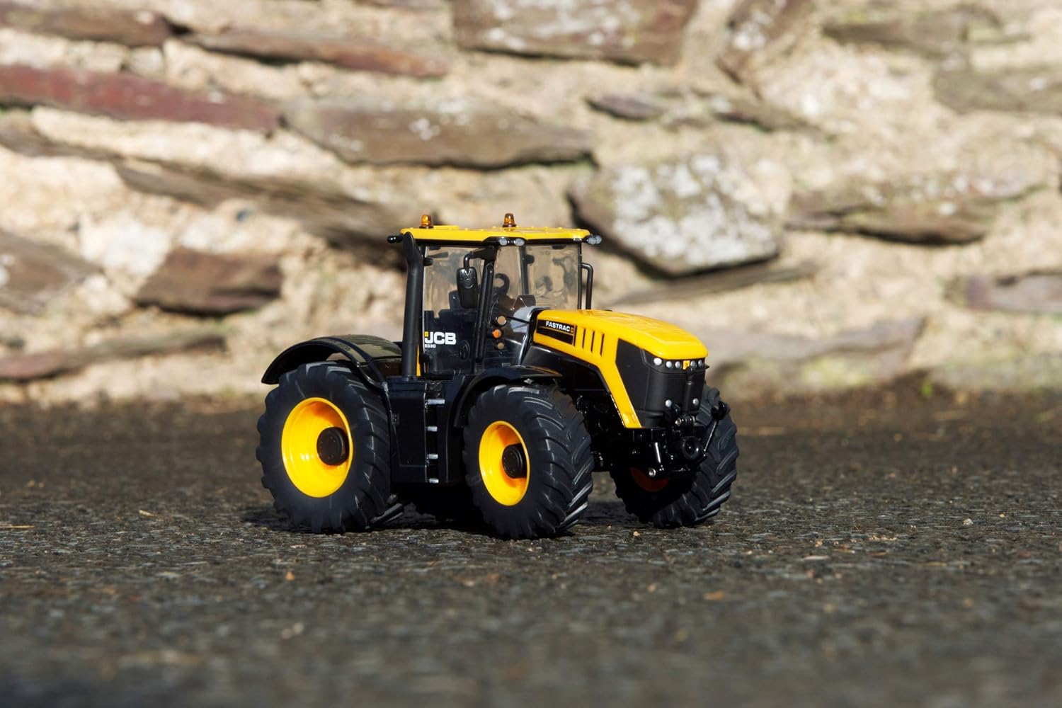 Britains JCB Fastrac 8330 Tractor