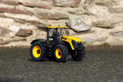 Britains JCB Fastrac 8330 Tractor