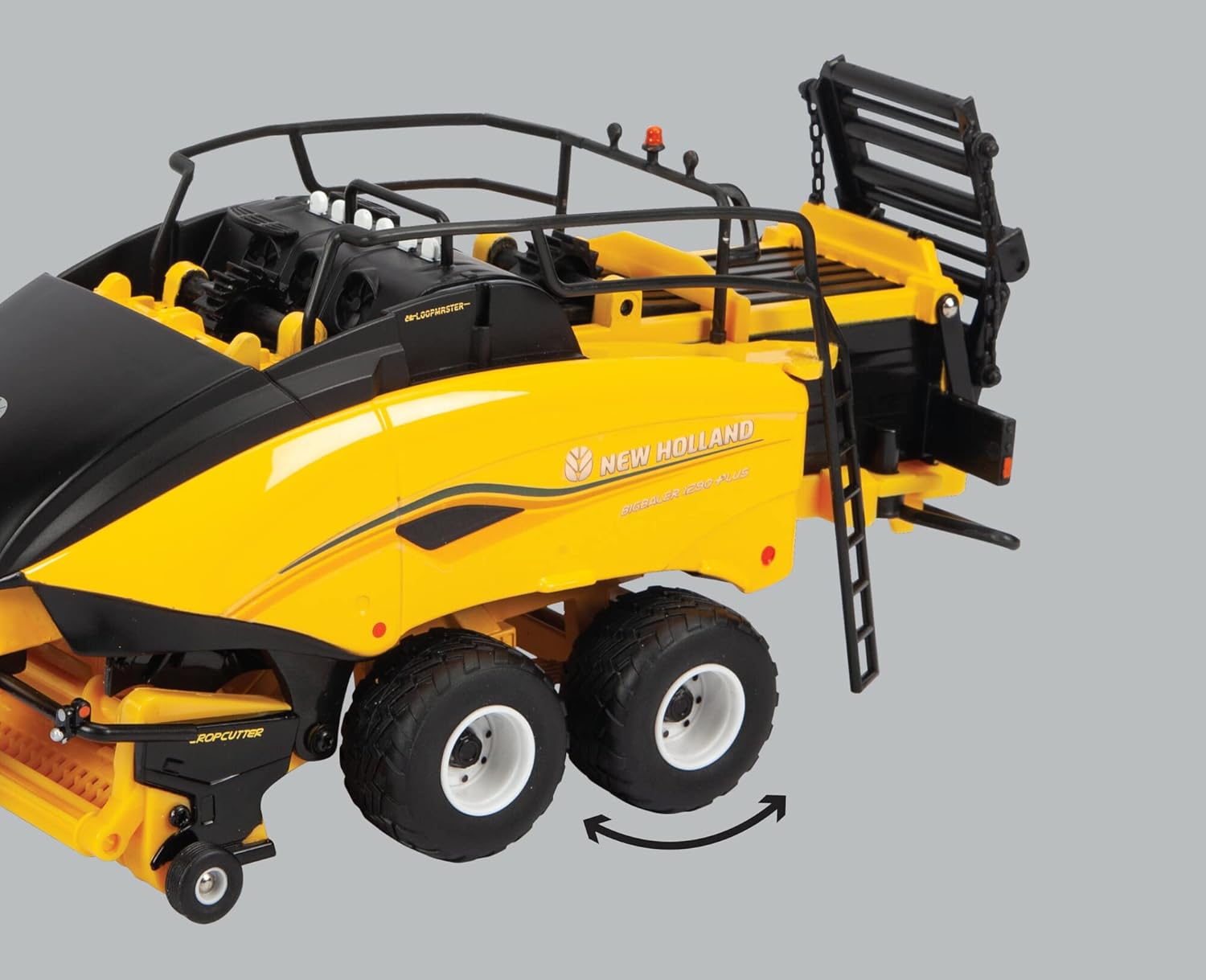 Britains New Holland BigBaler 1290 Plus, giocattolo da fattoria per bambini, giocattolo per trattore, giocattolo New Holland Replica compatibile con animali e giocattoli da fattoria in scala 1:32