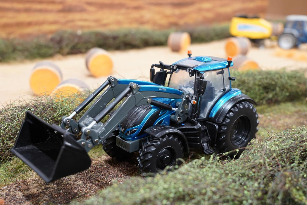 Britains Valtra T234 with Front Loader - Diecast Toy Tractor Farm Toys 1 32 Scale - Metal and Plastic Tractor Toys - Collectible Model Tractors for Plus 3 Year Olds