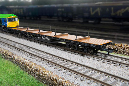 Hornby Wagons - R60203 BR, YMO 'Salmon' Bogie Wagon - Era 6 Train Toy, 00 Gauge Wagons & Freight for Train Set, Models for Adults - 1:76 Scale Model Gift