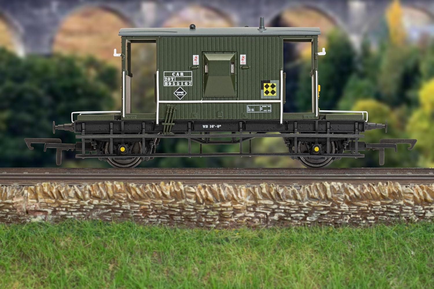 Hornby R60290 BR Brake Van CAR B955167 Freight Wagons