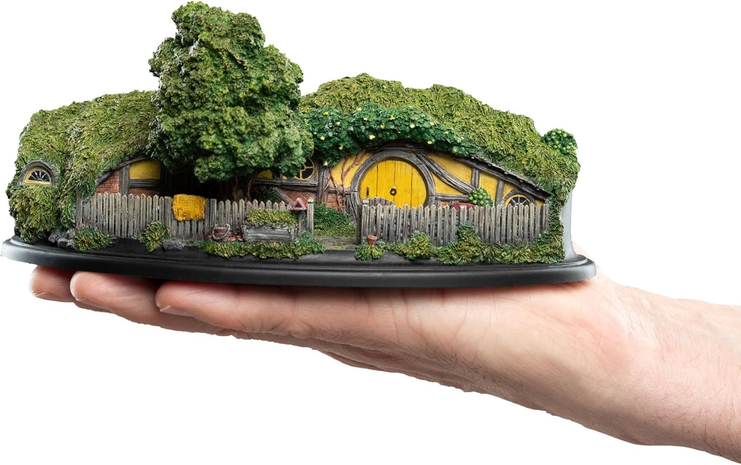 Weta Workshop Polystone - The Hobbit Trilogy - Hobbit Hole - 25 Gandalf's Cutting Environment