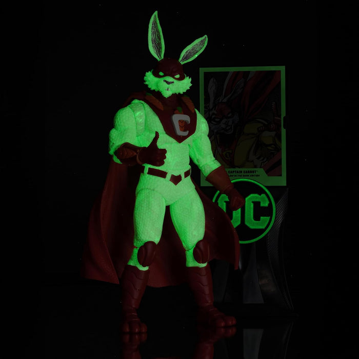 McFarlane DC Multiverse 7IN - Captain Zanahoria (GITD) (Etiqueta Dorada