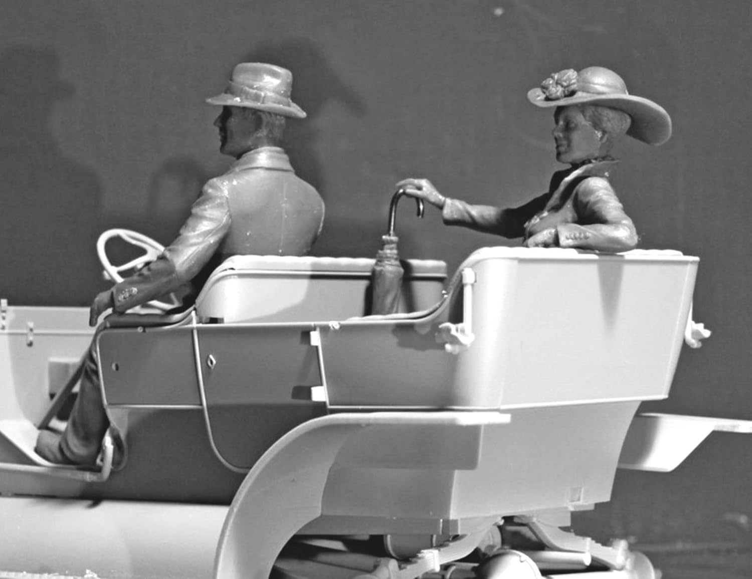 ICM 1:24 - American Motorists (1910's) 2 Figs Blue