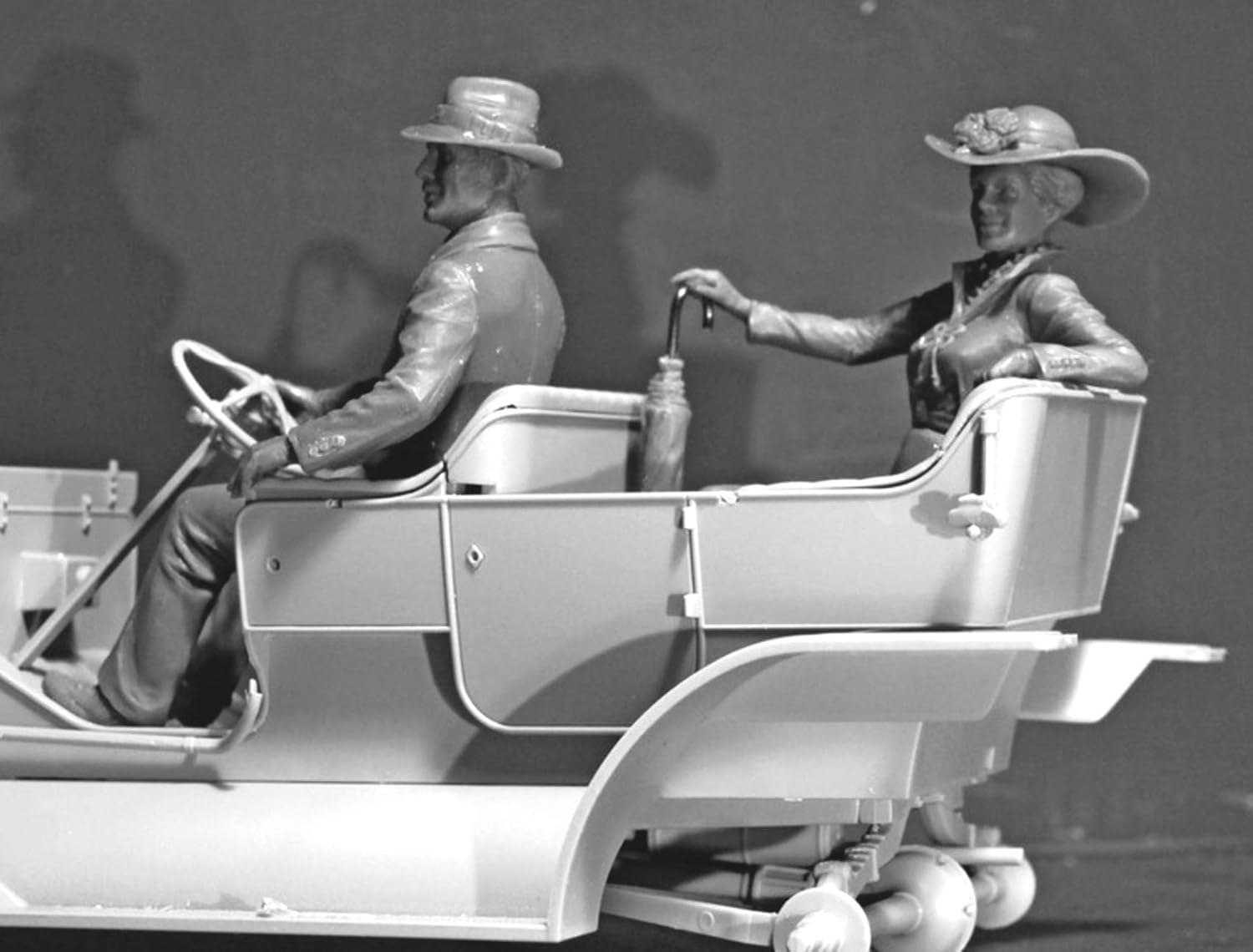 ICM 1:24 - American Motorists (1910's) 2 Figs Blue