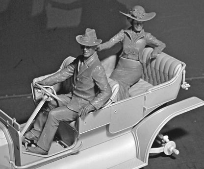 ICM 1:24 - American Motorists (1910's) 2 Figs Blue
