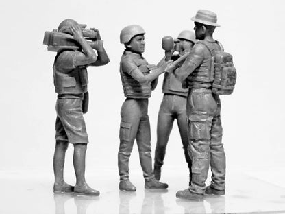 ICM 1:35 - Journalists in War (4 Figures
