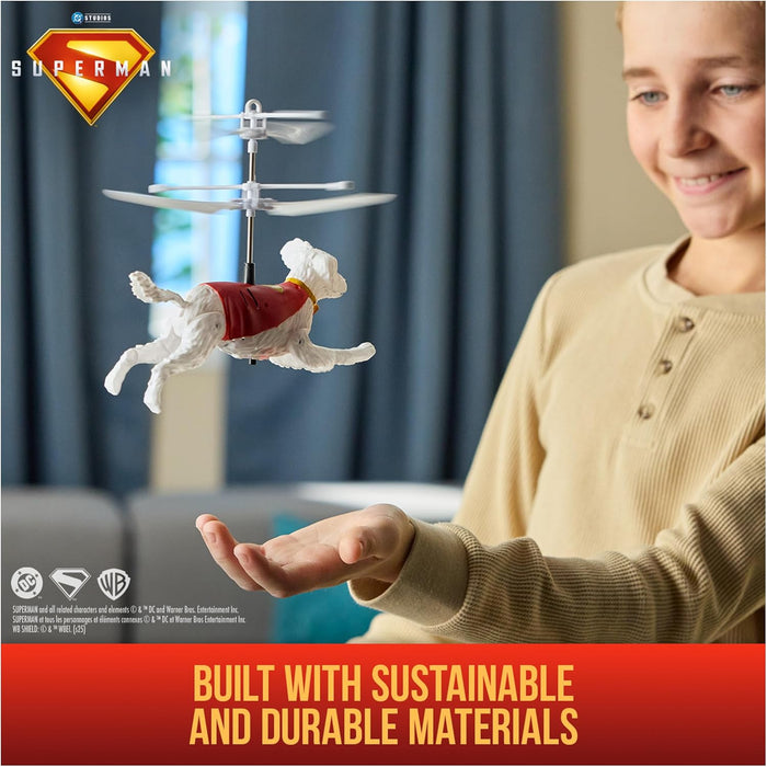 DC Comics, Superman Up in the Sky! Flying Krypto, op afstand bestuurbaar speelgoed, 19 cm grote zwevende superhond