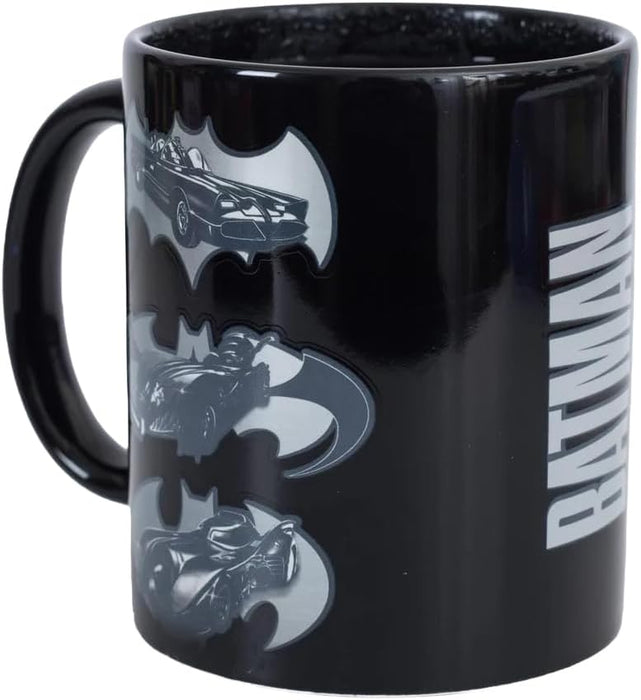 Pyramid International Batman Heat Change Mug – Official Batman Ceramic Mug with Heat-Activated Design, Iconic Batman Logo Appears with Heat, Ceramic, for Fans, Great for Home or Office Use