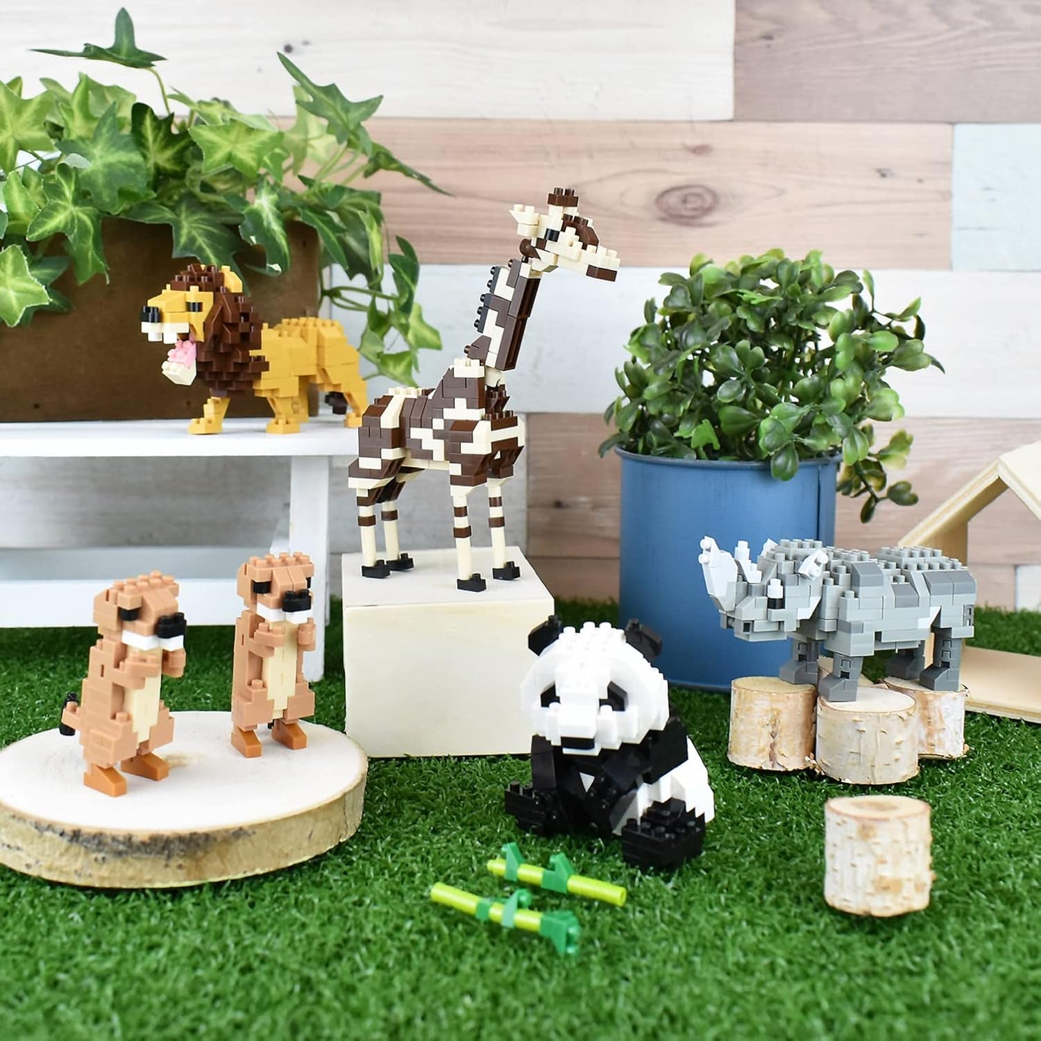 nanoblock Bandai Giant Panda Mini Figure Brick Building Set Animal Panda with Bamboo Pixel NBC328