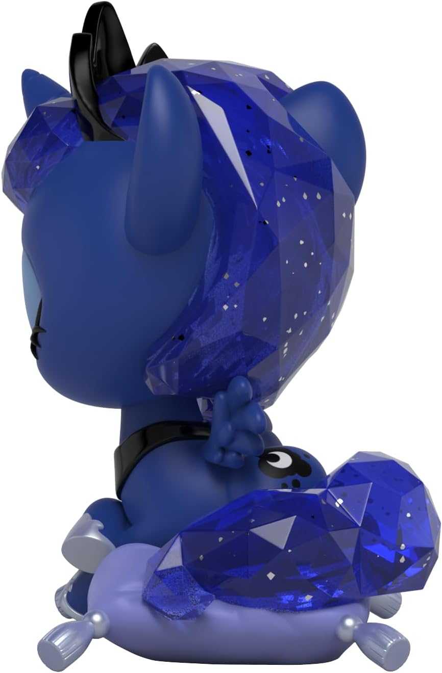 Mighty Jaxx My Little Pony Kwistal Fwenz: Princess Memories | Princess Luna | Figura da collezione in vinile da 6 pollici