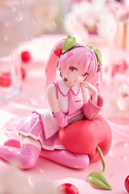 Taito-Sakura Miku Desktop Cute Figure (Cherry Cushion Ver.