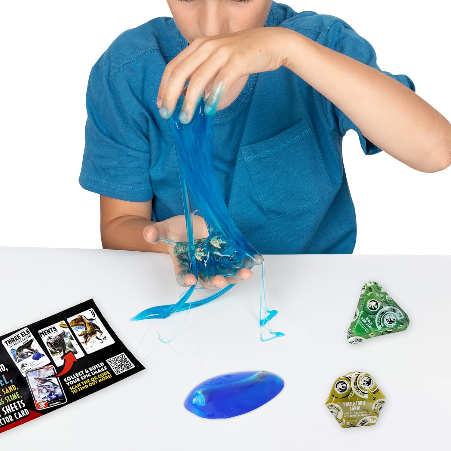Jurassic World REBIRTH CAPTIVZ SURPRISE EGG. EXCLUSIVE SUPER SIZED POP N LOCK DINOS. IDEAL PRESENT FOR BOYS AND GIRLS.