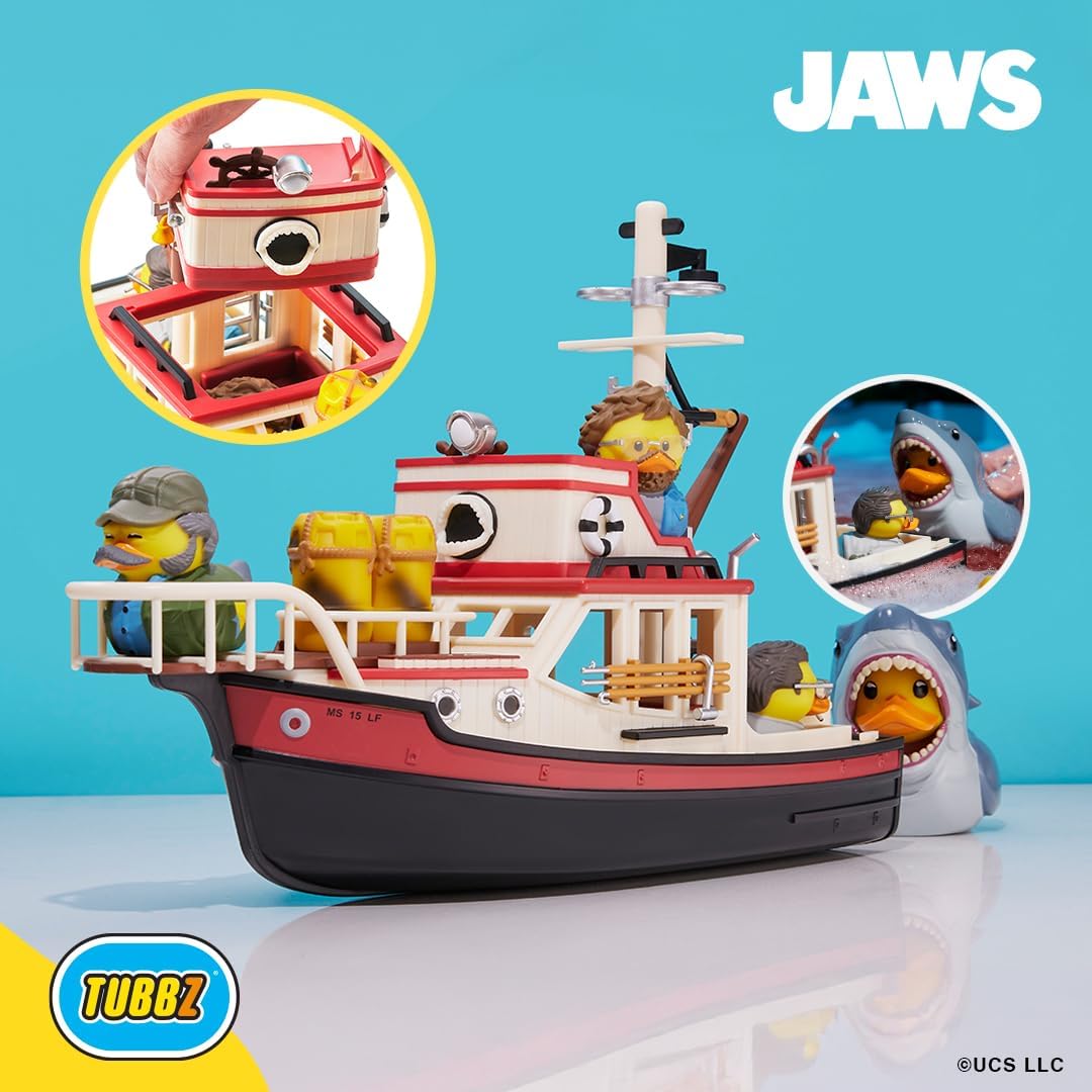 TUBBZ Jaws Floating Orca Boat Model Collectible Bundle Bath Playset – Comprend Bruce le requin et Mini Quint, Hooper et Brody Duck Figurines