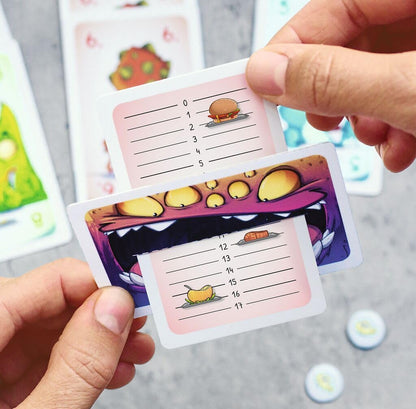 moses Mega Monster Meals Fuerte para Toda la Familia, memoriza Cartas y combina inteligentemente para 2 a 5 Finales de Juego a Partir de 8 años (90610