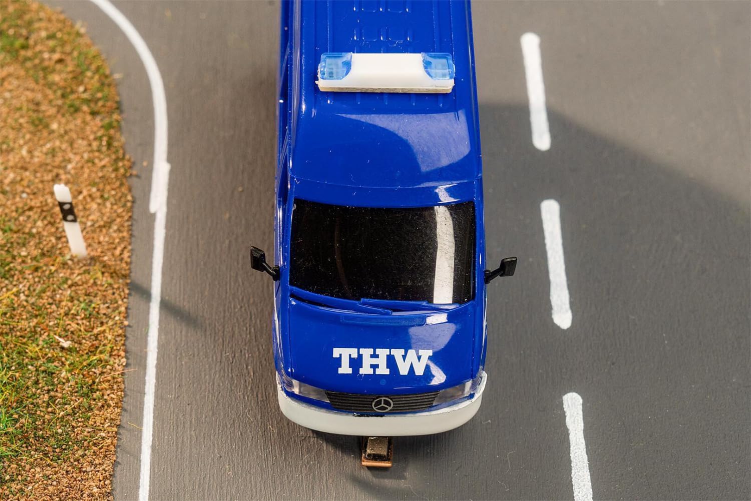 161430 H0 MB Sprinter THW (HERPA