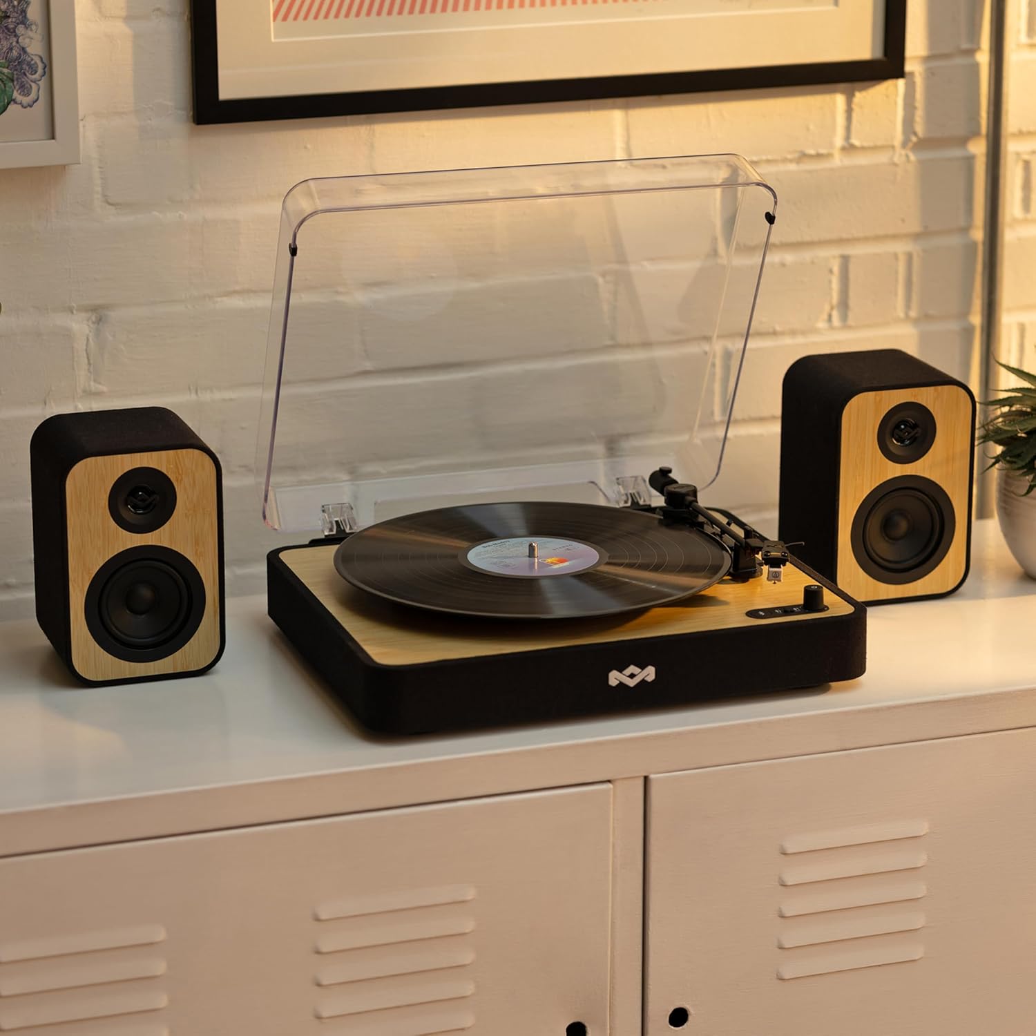 House Of Marley Revolution Bt Turntable With Speakers Signature Black