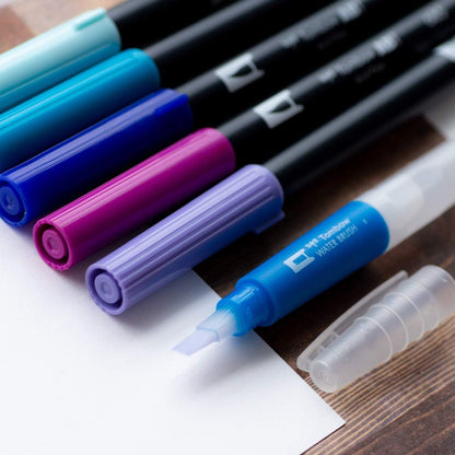 Tombow water brush fine tip, refillable watercolour brush for watercolour techniques, adjustable water flow, easy to clean