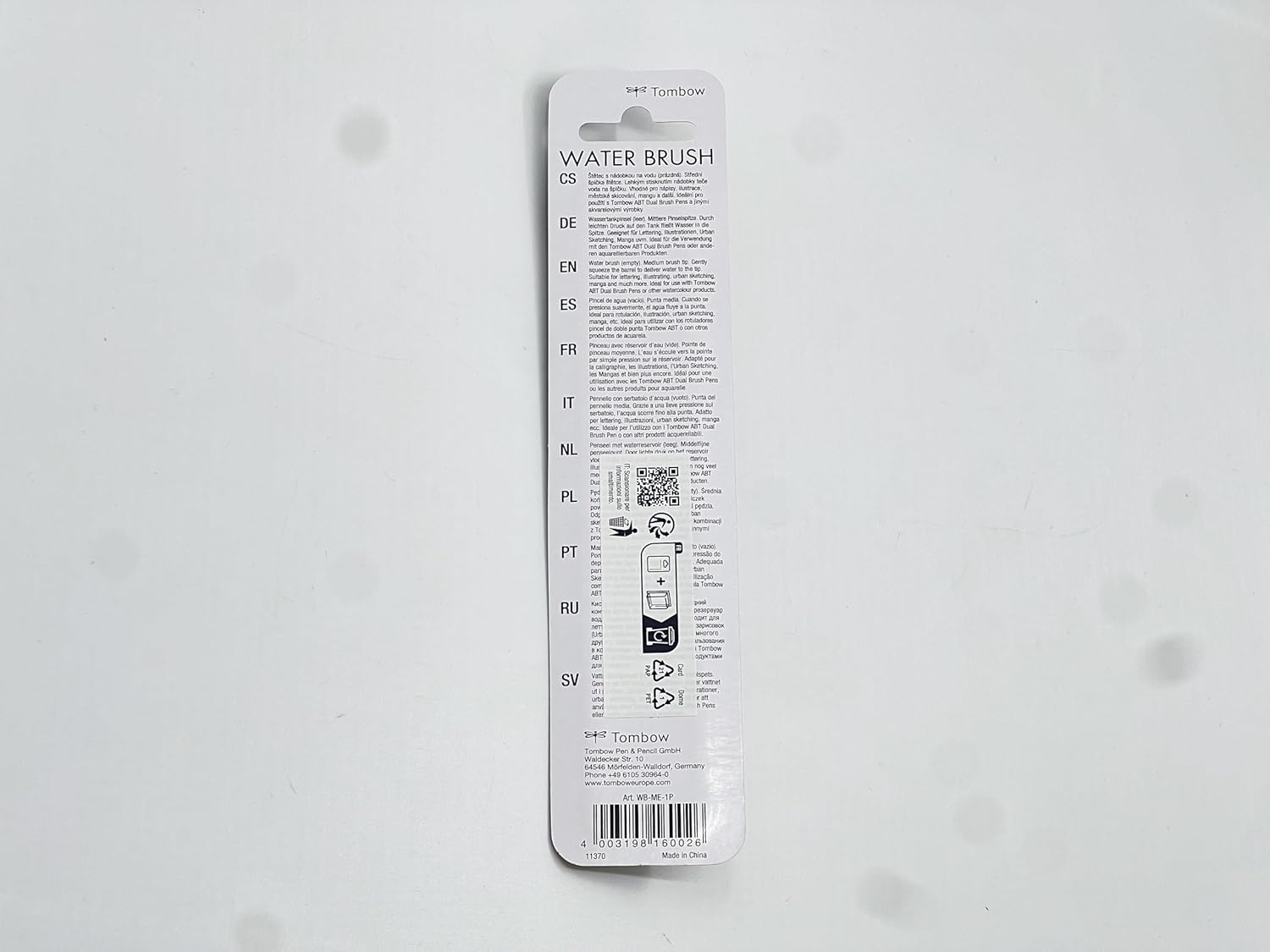 Tombow Water Brush Flat tip, refillable Watercolour Brush for Watercolour Techniques, Adjustable Water Flow, Easy to Clean